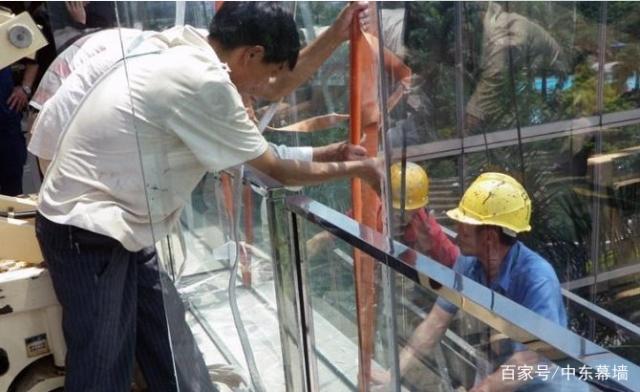 玻璃幕墻安裝的施工順序！